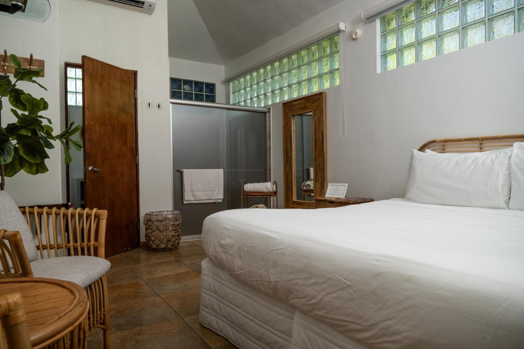Turtle Bay Inn Lajas Exterior foto